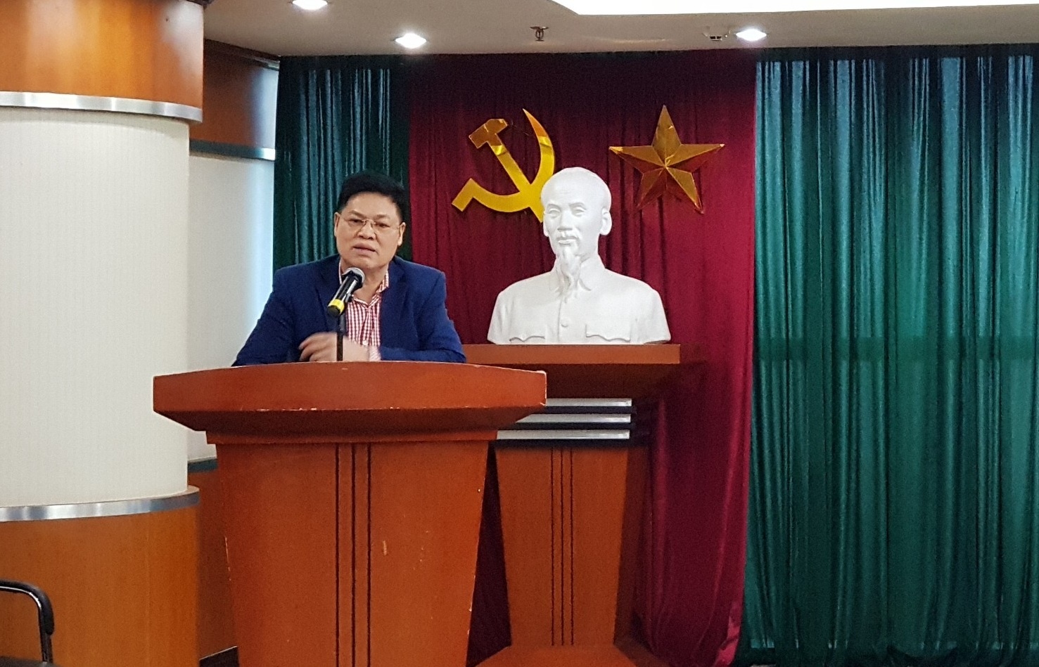 Petrocons tập huấn nâng cao hiệu quả công tác truyền thông và văn hóa doanh nghiệp PETROCONs tập huấn nâng cao hiệu quả công tác truyền thông và văn hóa doanh nghiệp