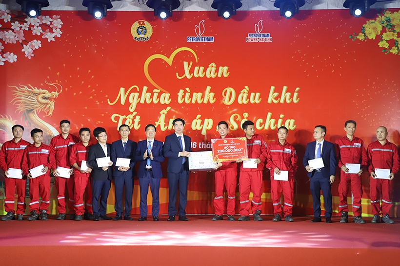 “Xuân nghĩa tình dầu khí - Tết ấm áp sẻ chia