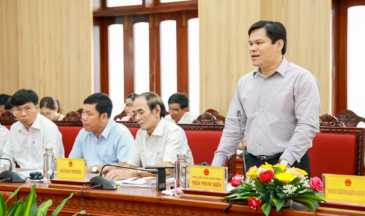 Sớm hoàn thành Đề án Trung tâm Lọc hoá dầu và Năng lượng quốc gia trình Chính phủ phê duyệt Sớm hoàn thành Đề án Trung tâm Lọc hoá dầu và Năng lượng quốc gia trình Chính phủ phê duyệt