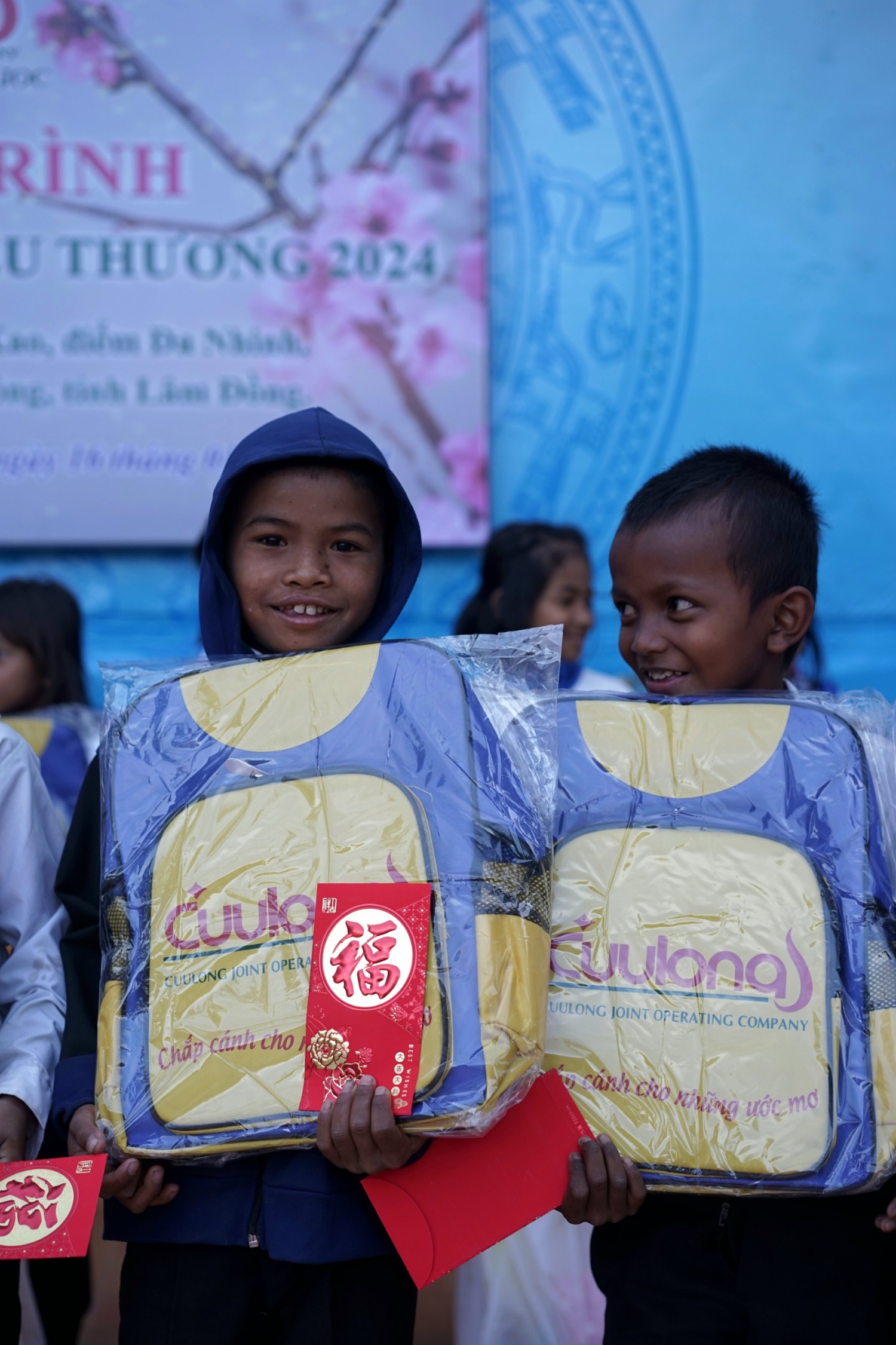 Cửu Long JOC mang “Mùa Xuân Yêu Thương” đến điểm trường vùng cao