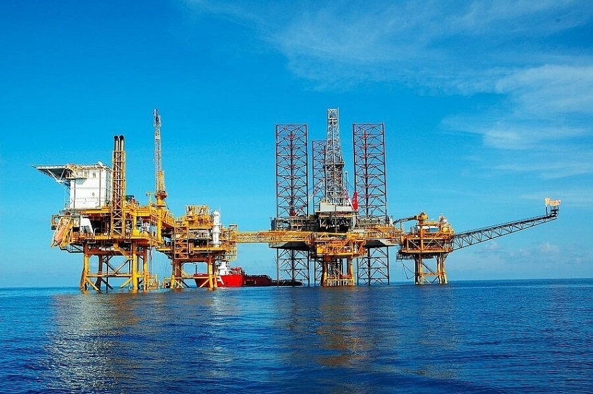 Giá dầu ở mức cao sẽ thúc đẩy hoạt động cũng như việc triển khai các dự án Dầu khí, thúc đẩy hoạt động SXKD của các đơn vị trong ngành Giá dầu ở mức cao sẽ thúc đẩy hoạt động cũng như việc triển khai các dự án Dầu khí, thúc đẩy hoạt động SXKD của các đơn vị trong ngành