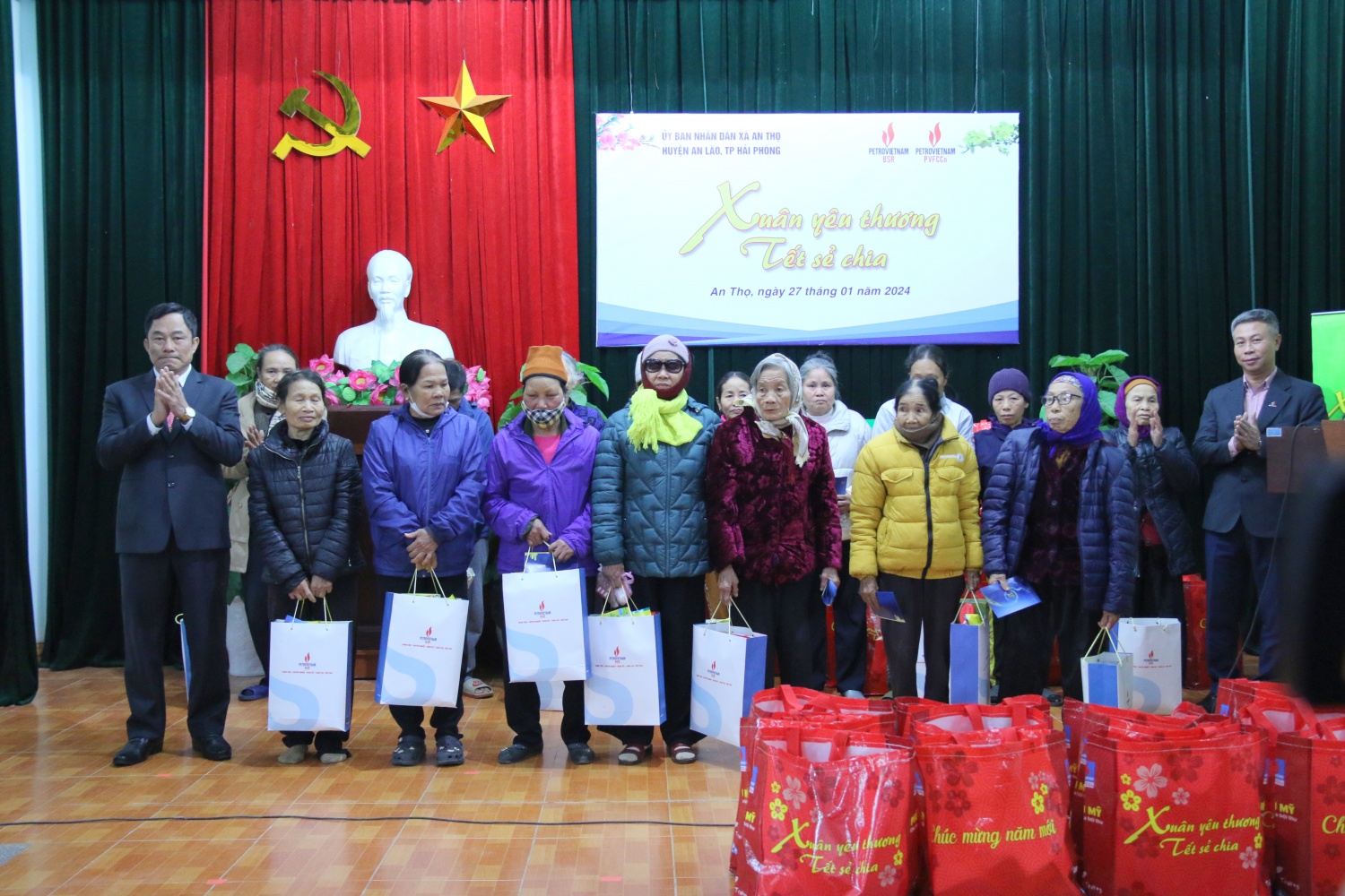 Petrovietnam và các đơn vị thành viên mang Petrovietnam và các đơn vị thành viên mang