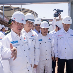 [PetroTimesMedia] Chủ tịch nước thăm, chúc Tết tại cảng PTSC