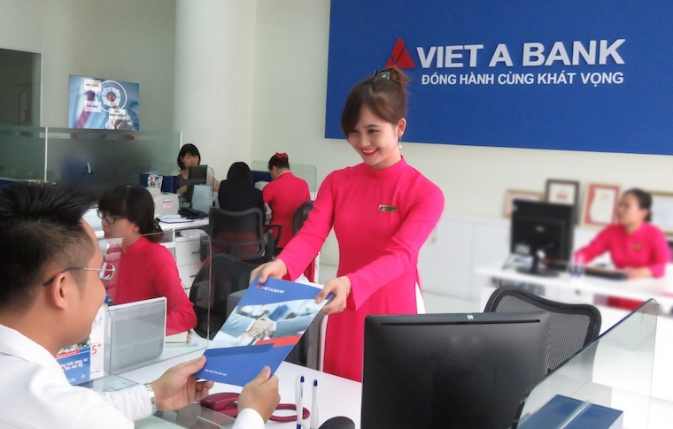 Tin ngân hàng ngày 30/1: Lãi trước thuế năm 2023 của VietABank giảm 16% Tin ngân hàng ngày 30/1: Lãi trước thuế năm 2023 của VietABank giảm 16%