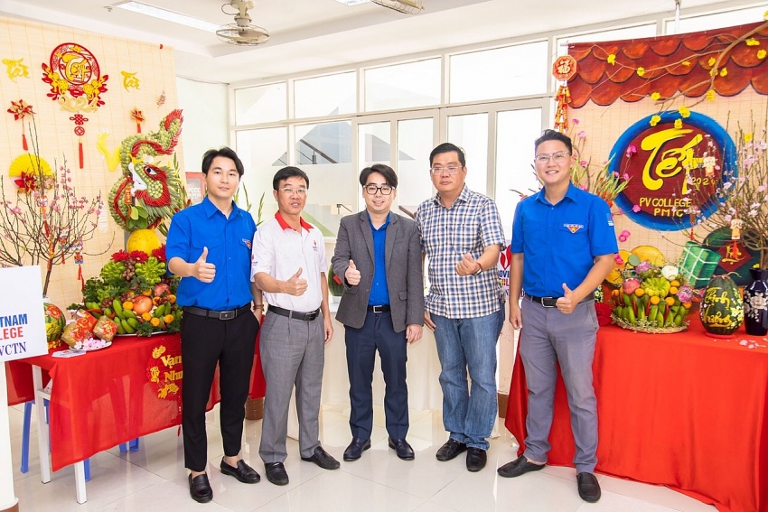 PV College tổ chức trao quà Tết cho sinh viên và Xuân nghĩa tình 2024