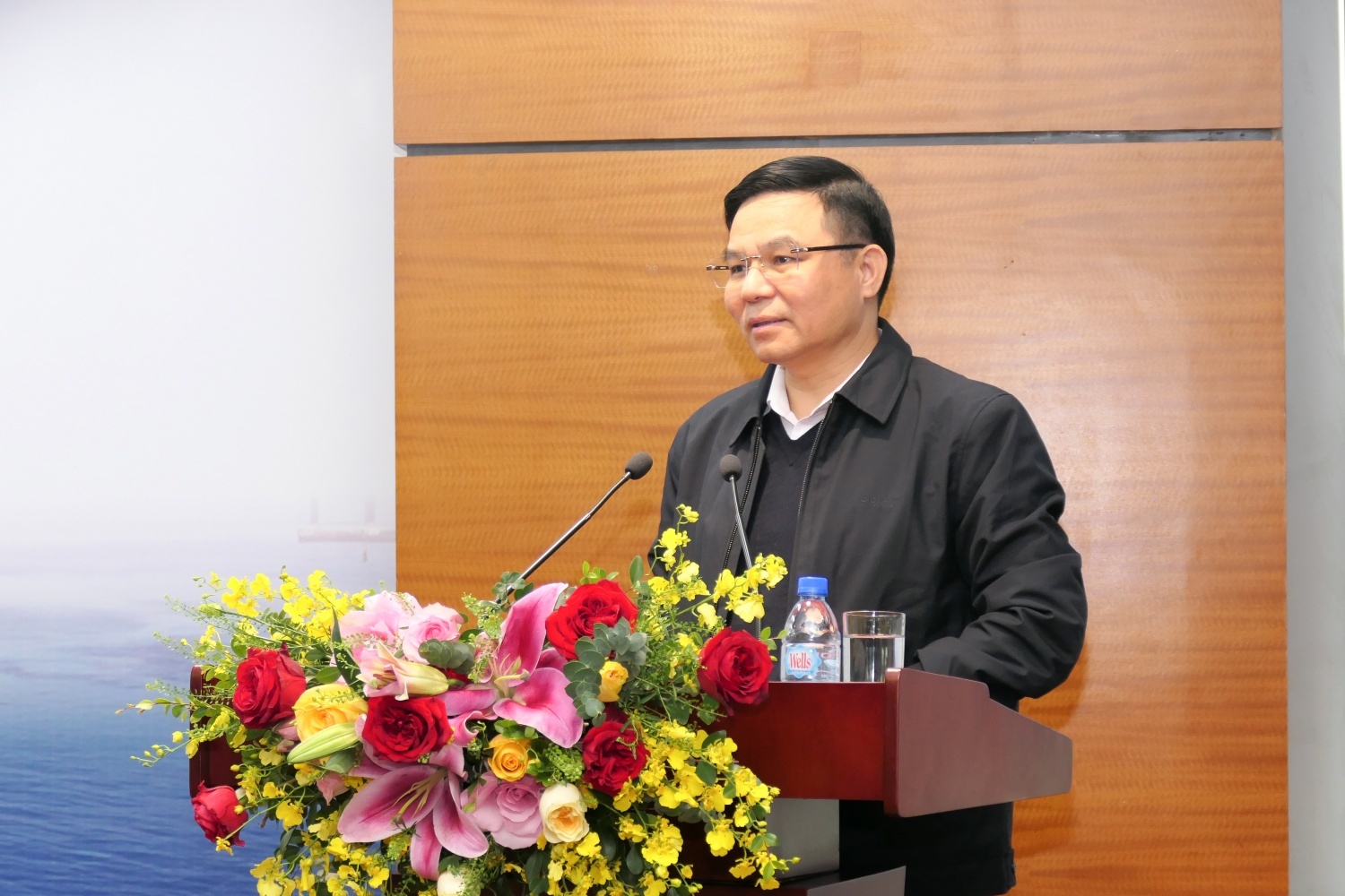 Chủ tịch HĐTV, Tổng Giám đốc Petrovietnam Lê Mạnh Hùng: Khoa học công nghệ phải đi trước mở đường cho lực lượng sản xuất Chủ tịch HĐTV, Tổng Giám đốc Petrovietnam Lê Mạnh Hùng: Khoa học công nghệ phải đi trước mở đường cho lực lượng sản xuất