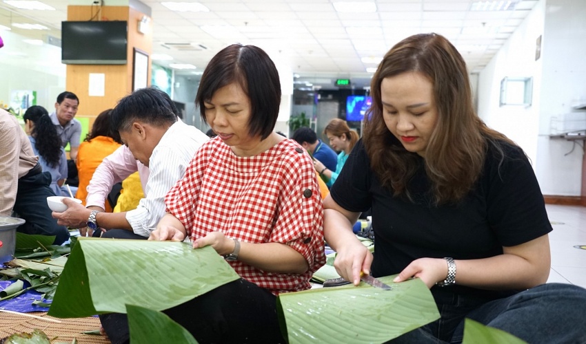 Công đoàn PVFCCo tổ chức Hội thi “Gói bánh chưng” Xuân Giáp Thìn 2024