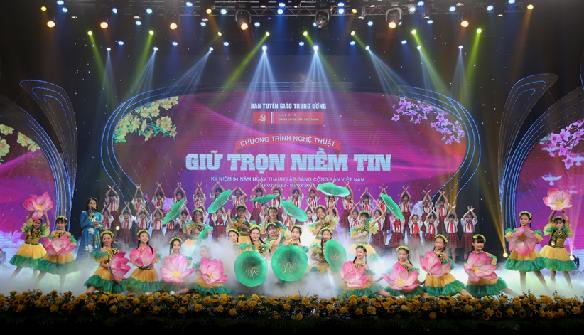 Chương trình nghệ thuật “Giữ trọn niềm tin”: Rạng rỡ 94 mùa xuân có Đảng