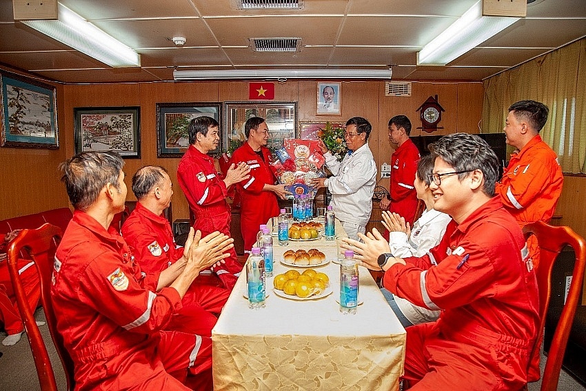  trên Giàn công nghệ trung tâm số 2 (CTP-2) 