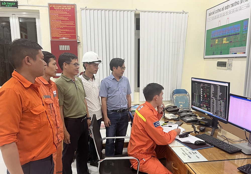 Hoàn thành công trình đường dây 220kV Nha Trang - Tháp Chàm chào mừng 94 năm Ngày thành lập Đảng Cộng sản Việt Nam Hoàn thành công trình đường dây 220kV Nha Trang - Tháp Chàm
