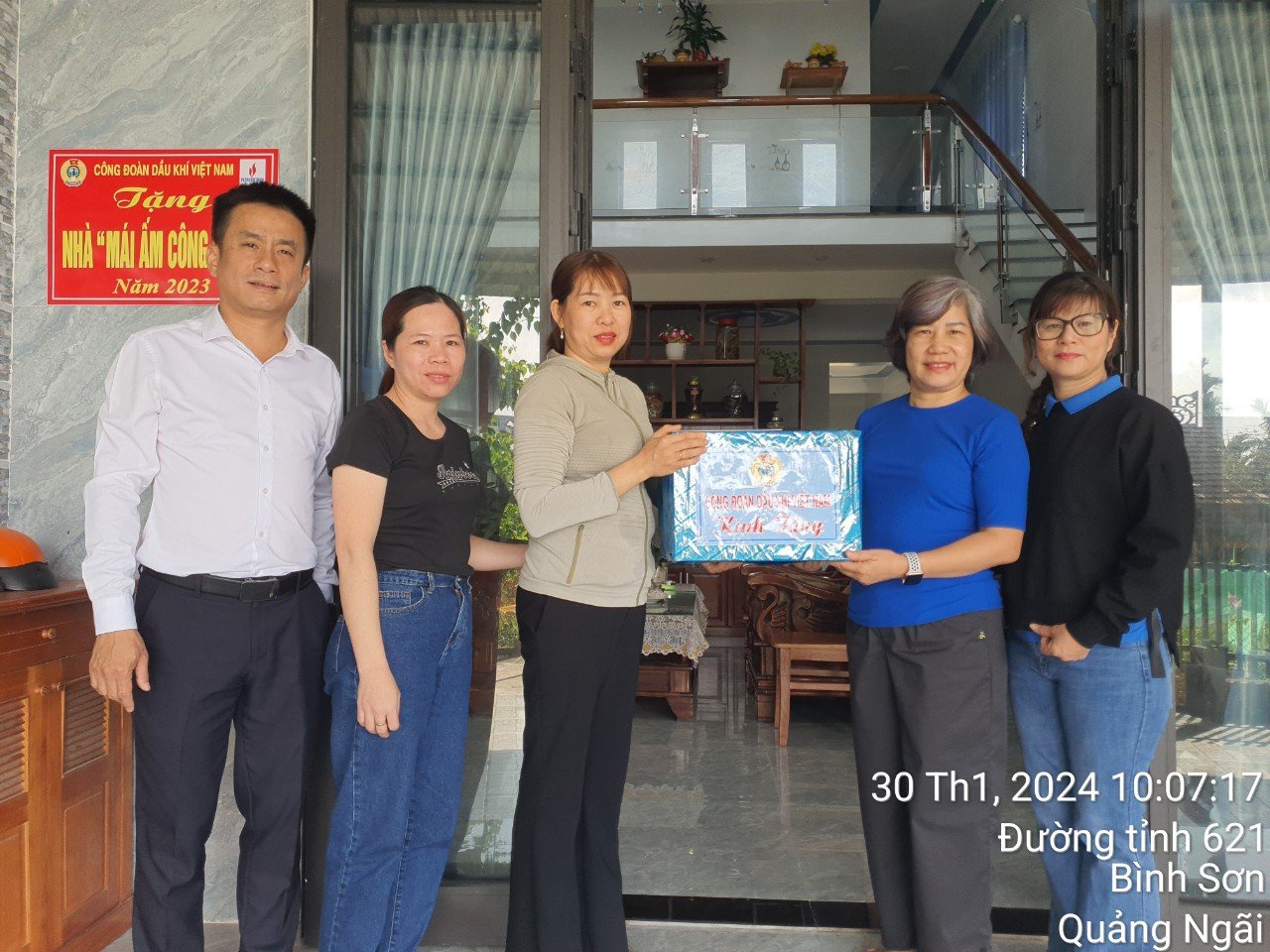 “Xuân nghĩa tình Dầu khí, tết ấm áp sẻ chia” 2024 tại DQS: Trang trọng, thiết thực, tiết kiệm “Xuân nghĩa tình Dầu khí, tết ấm áp sẻ chia” 2024 tại DQS: Trang trọng, thiết thực, tiết kiệm