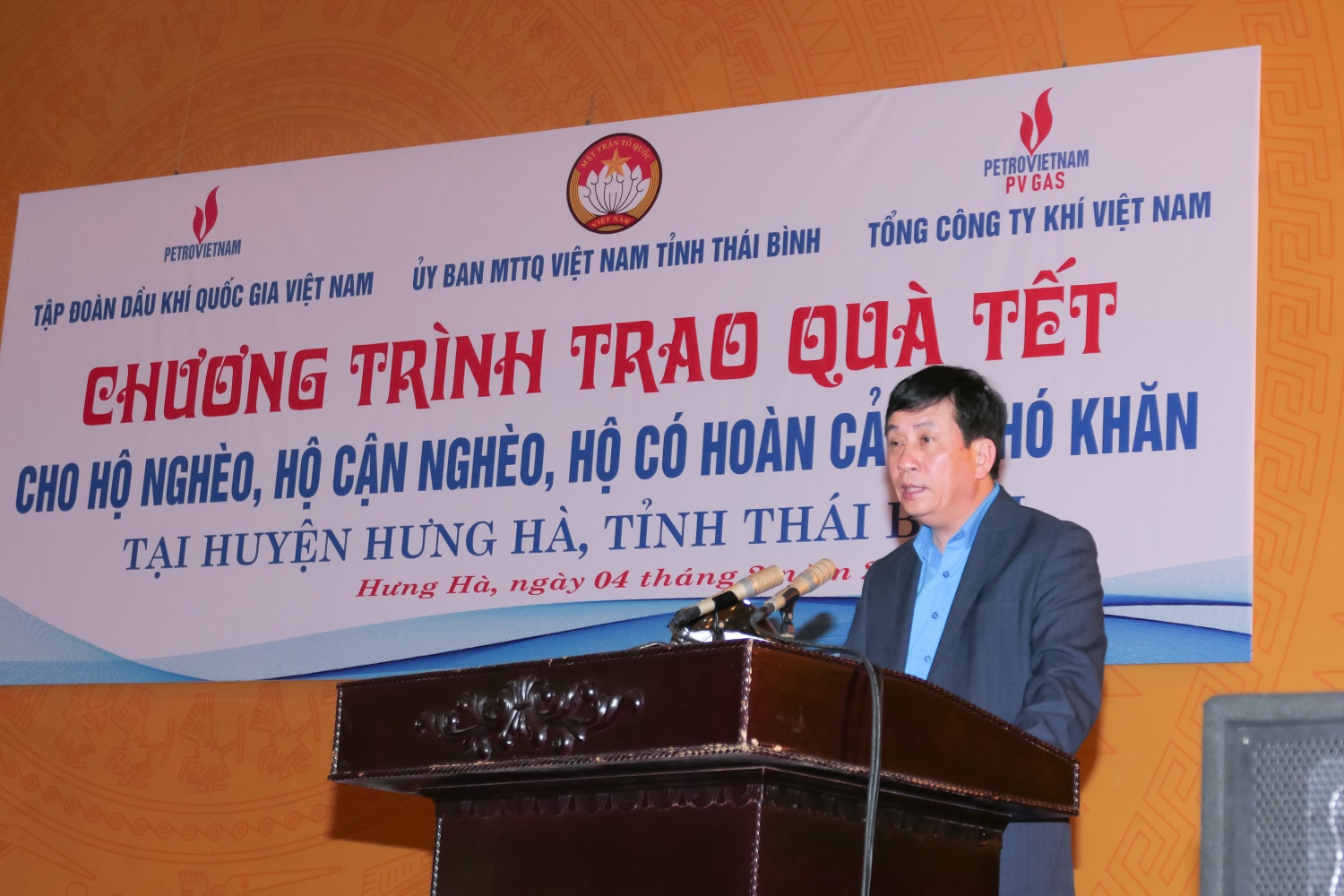 Petrovietnam/PV Gas mang Tết đến cho các hộ gia đình có hoàn cảnh khó khăn tỉnh Thái Bình