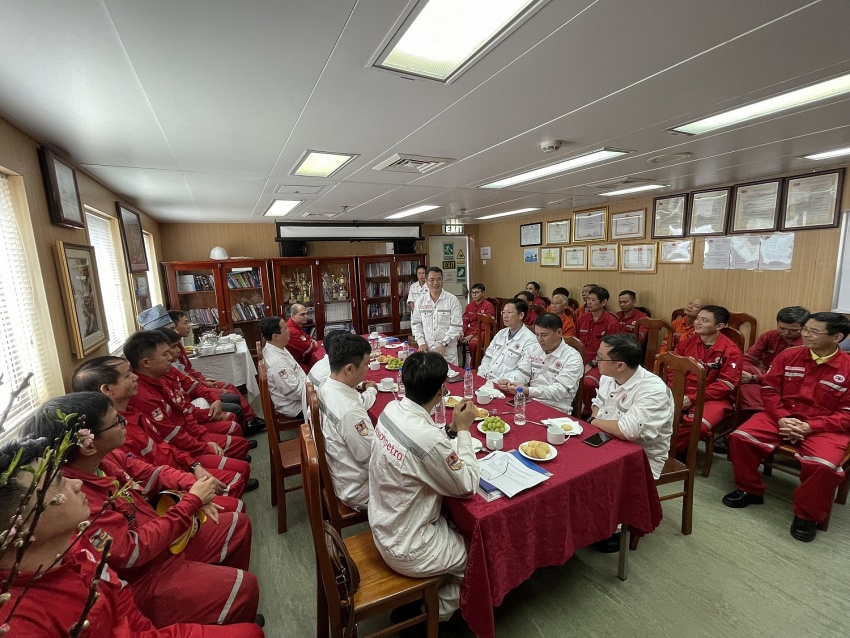 “Xuân nghĩa tình Dầu khí - Tết ấm áp, sẻ chia” tại Liên doanh Vietsovpetro