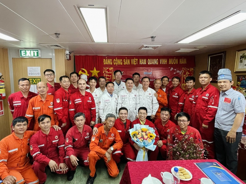 “Xuân nghĩa tình Dầu khí - Tết ấm áp, sẻ chia” tại Liên doanh Vietsovpetro