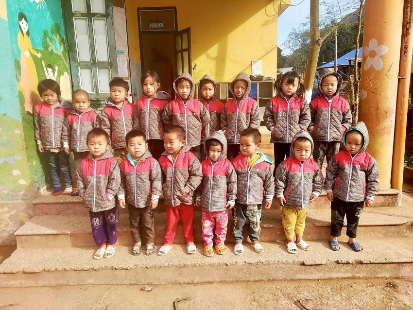 Đoàn Thanh niên PTSC Marine mang “Gấu bông và Áo ấm cho em” đến vùng cao