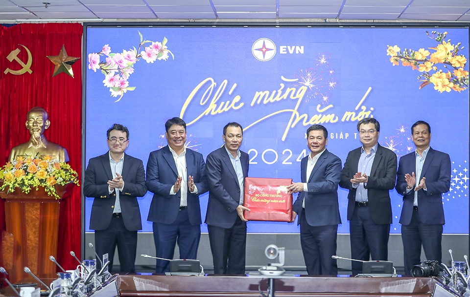 Bộ trưởng Bộ Công Thương: EVN và các đơn vị thành viên thực hiện tốt phương án đảm bảo điện tết Giáp Thìn 2024 Bộ trưởng Bộ Công Thương: EVN và các đơn vị thành viên thực hiện tốt phương án đảm bảo điện tết Giáp Thìn 2024