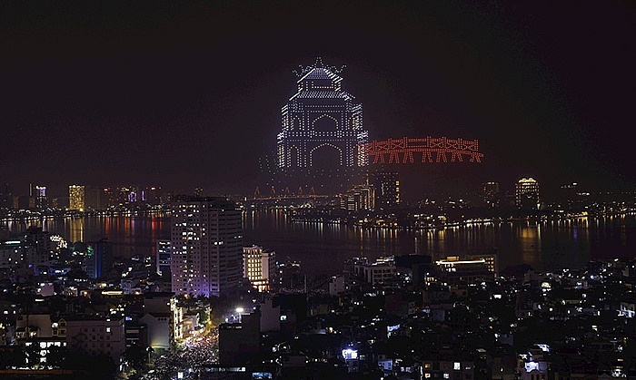 Lễ hội ánh sáng nghệ thuật Hà Nội - Rực rỡ Thăng Long: Chương trình nghệ thuật đặc sắc chào năm mới 2024 Lễ hội ánh sáng nghệ thuật Hà Nội - Rực rỡ Thăng Long: Chương trình nghệ thuật đặc sắc chào năm mới 2024