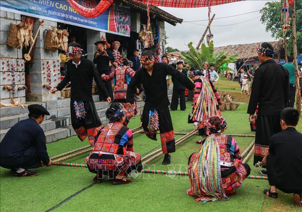 Lễ hội Tết - Điểm nhấn văn hóa và du lịch của Việt Nam Lễ hội Tết - Điểm nhấn văn hóa và du lịch của Việt Nam