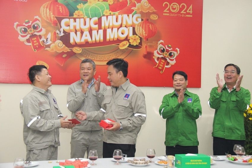 Ban lãnh đạo PVFCCo thăm và chúc Tết CBCNV Nhà máy Đạm Phú Mỹ