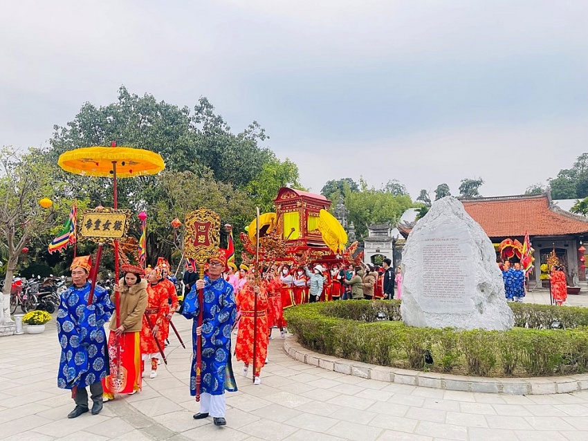 Lễ hội đền Hai Bà Trưng năm 2023. Ảnh: Báo PNTĐ. Lễ hội đền Hai Bà Trưng năm 2023. Ảnh: Báo PNTĐ.