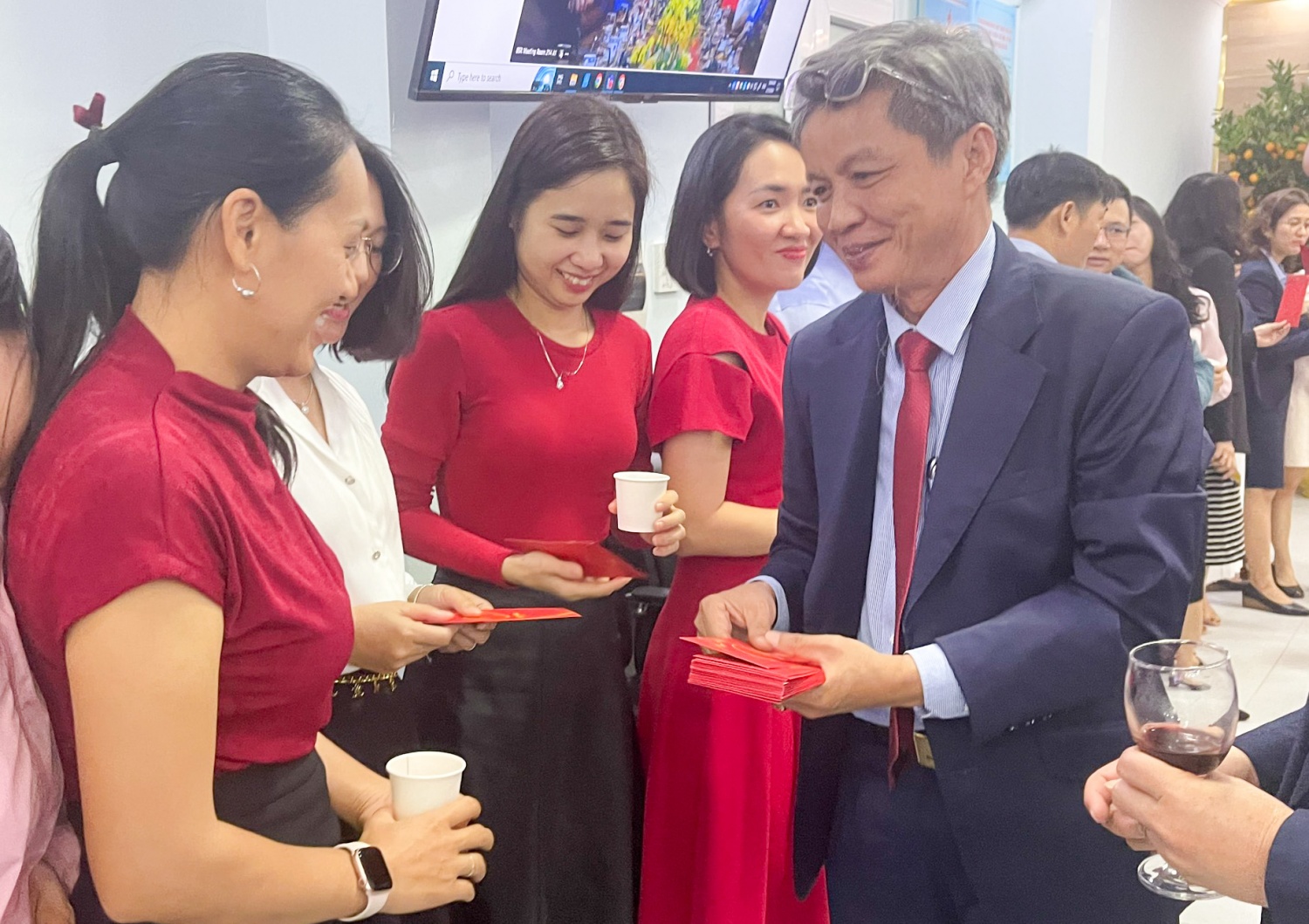 BSR tổ chức gặp mặt đầu năm: “Vượt qua thách thức, chinh phục đỉnh cao mới” BSR tổ chức gặp mặt đầu năm: “Vượt qua thách thức, chinh phục đỉnh cao mới”