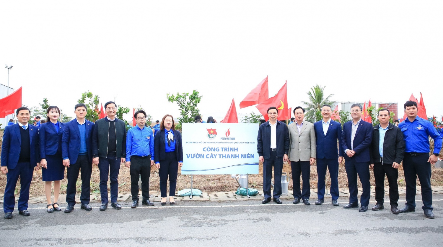 Tháng Thanh niên 2024: “Tuổi trẻ dầu khí xung kích tình nguyện vì cuộc sống cộng đồng” Tháng Thanh niên 2024: “Tuổi trẻ dầu khí xung kích tình nguyện vì cuộc sống cộng đồng”