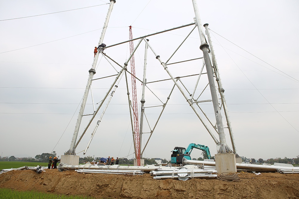 Thi công Dự án đường dây 500kV mạch 3: An toàn song hành cùng tiến độ, chất lượng