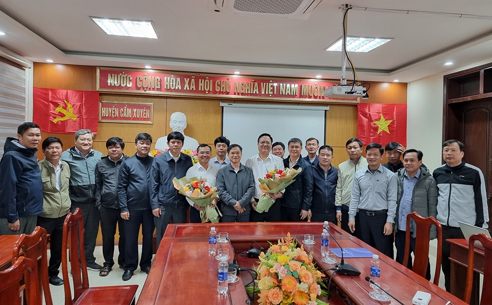 Kết nạp đảng ngay trên công trường trọng điểm quốc gia - Dự án đường dây 500kV mạch 3