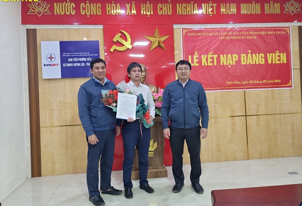 Kết nạp đảng ngay trên công trường trọng điểm quốc gia - Dự án đường dây 500kV mạch 3