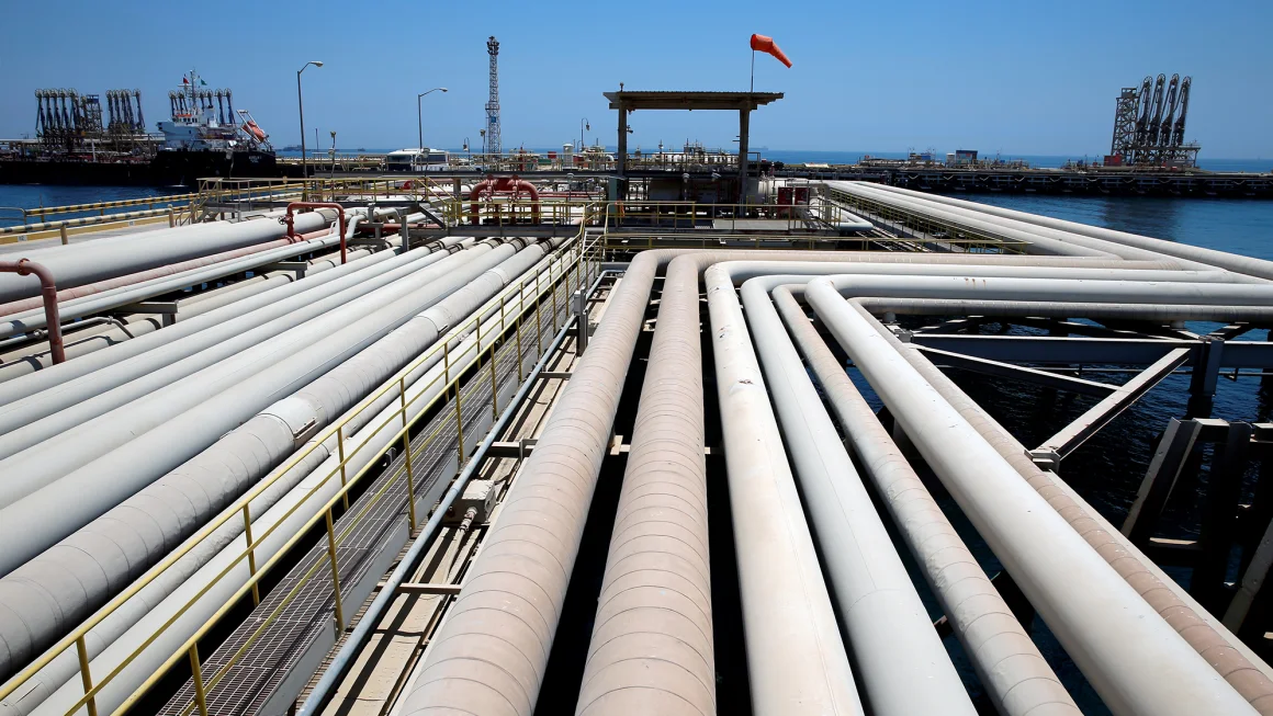 Câu hỏi lớn trong chiến lược cắt giảm sản lượng của OPEC Câu hỏi lớn trong chiến lược cắt giảm sản lượng của OPEC