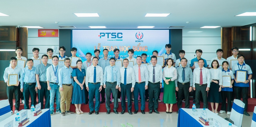 PTSC trao tặng học bổng cho sinh viên các trường đại học TP Hồ Chí Minh