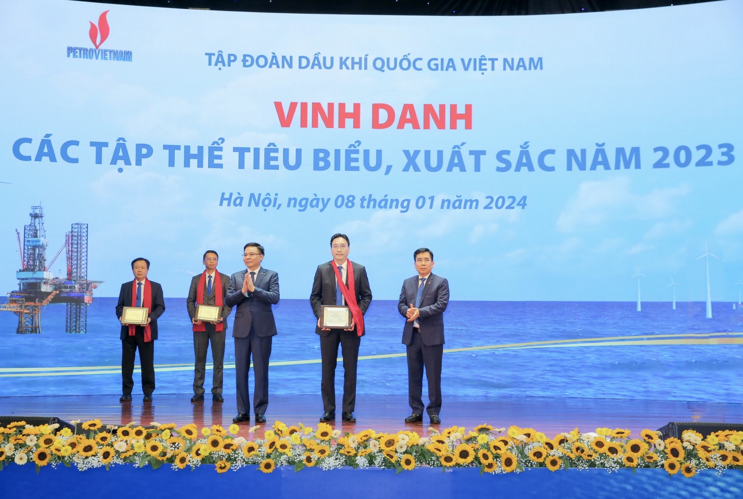 H1. PV GAS luôn được nêu gương trong các phong trào thi đua của Petrovietnam