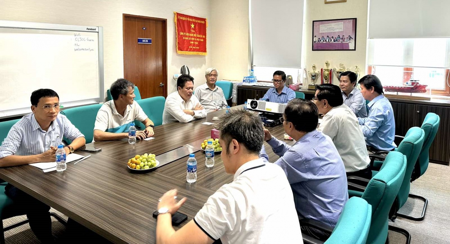 Hội Dầu khí TP Hồ Chí Minh và Cửu Long JOC thúc đẩy mối quan hệ hợp tác song phương Hội Dầu khí TP Hồ Chí Minh và Cửu Long JOC đẩy mạnh mối quan hệ hợp tác song phương