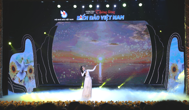 “Thiêng liêng biển đảo Việt Nam” - Khơi gợi trách nhiệm bảo vệ chủ quyền đất nước “Thiêng liêng biển đảo Việt Nam” - Khơi gợi trách nhiệm bảo vệ chủ quyền đất nước