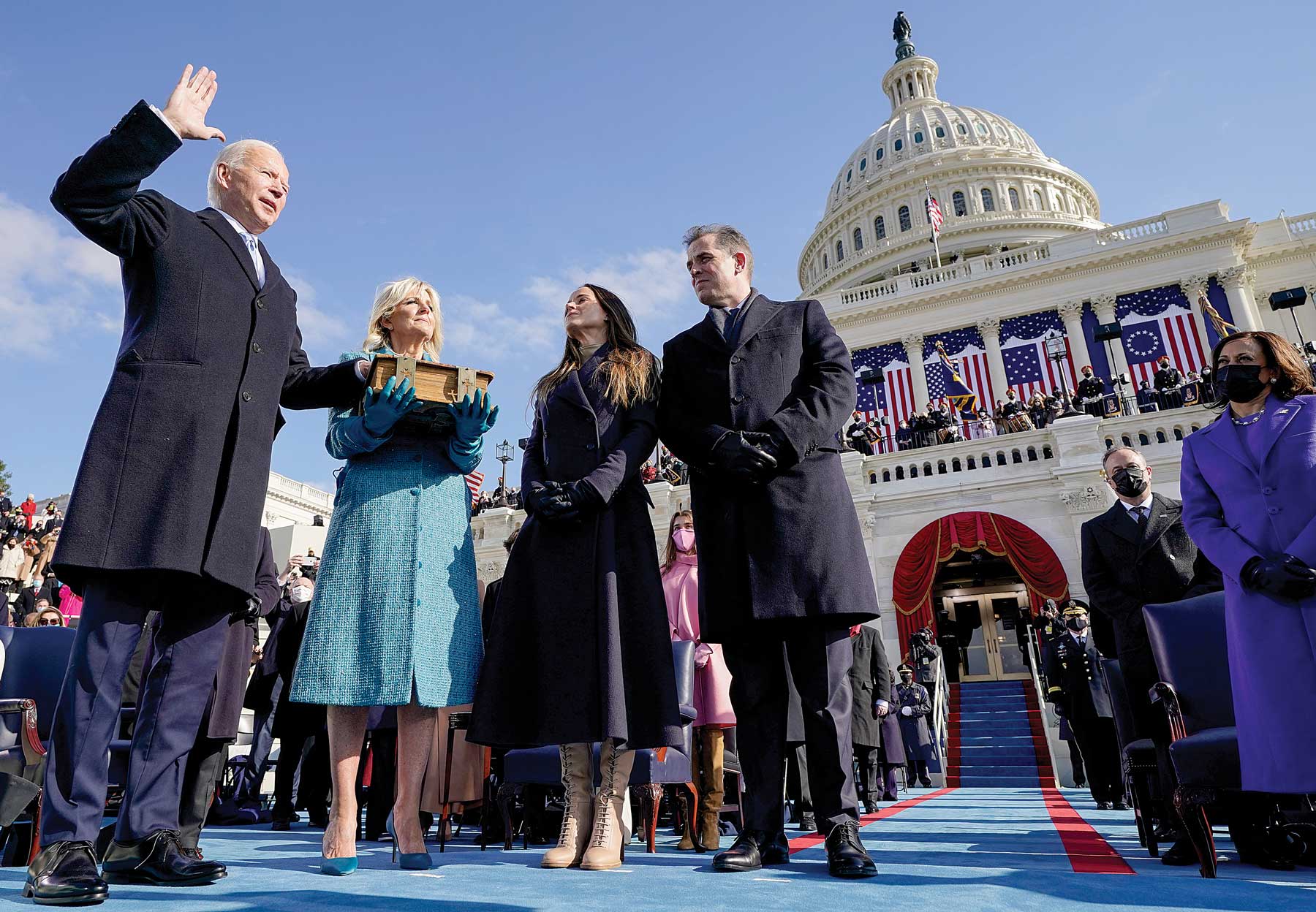 Tổng thống Mỹ Joe Biden tuyên thệ nhậm chức tại Thủ đô Washington, ngày 20-1-2021_Ảnh: AFP Kỳ III: Ông Joe Biden và cuộc bầu cử phức tạp, kịch tính nhất lịch sử