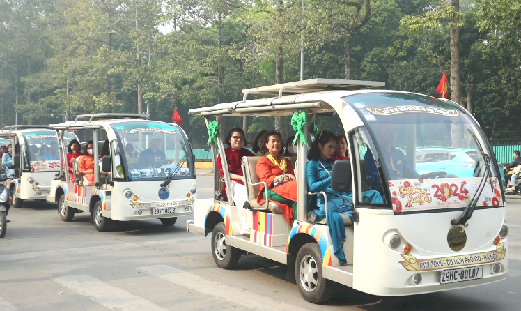 Hà Nội đón hơn 2,26 triệu lượt khách du lịch trong tháng 3/2024