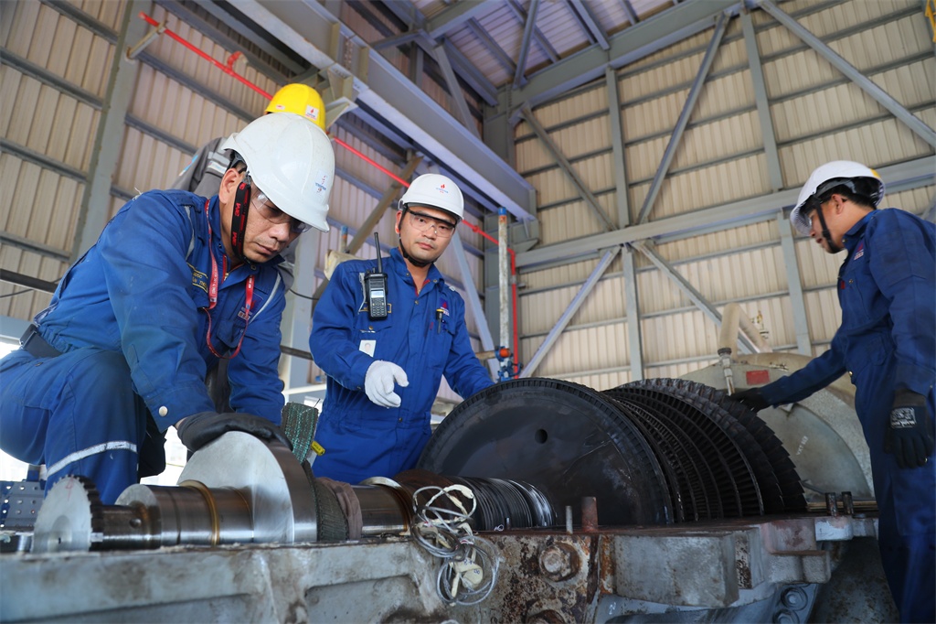 Bảo dưỡng những thiết bị đặc biệt tại NMLD Dung Quất