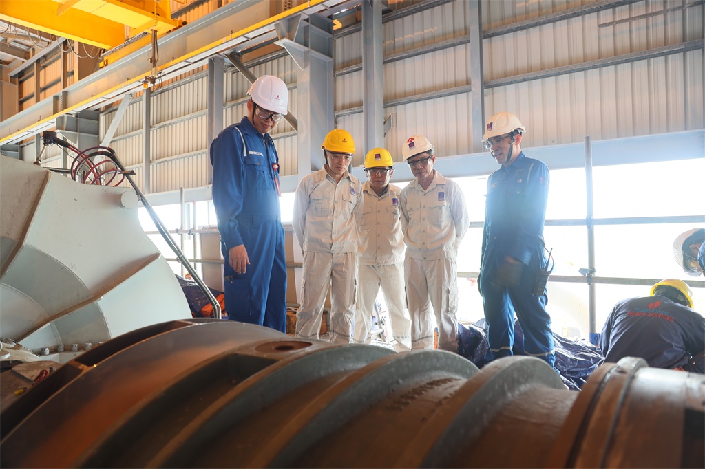 Bảo dưỡng những thiết bị đặc biệt tại NMLD Dung Quất