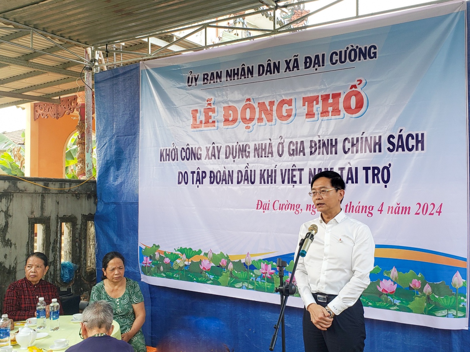 Petrovietnam đồng hành xây dựng nhà Đại đoàn kết cho bà con tỉnh Quảng Nam Petrovietnam đồng hành xây dựng nhà Đại đoàn kết cho bà con tỉnh Quảng Nam