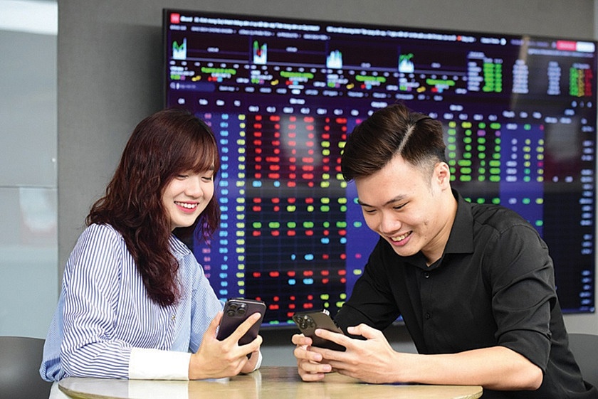 Thị trường chứng khoán Việt Nam uptrend đang đến gần Thị trường chứng khoán Việt Nam: Con sóng uptrend đang đến gần?