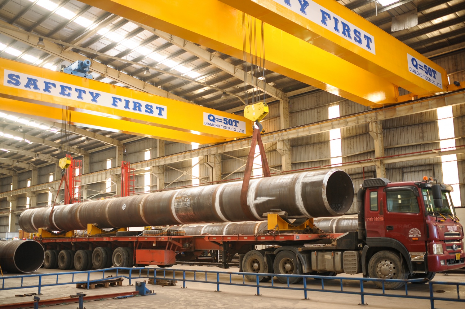 PV GAS PIPE bàn giao Upper Jacket Leg đến công trình dự án CHW2204