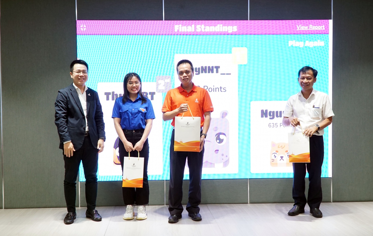 Tham gia mini game và nhận quà