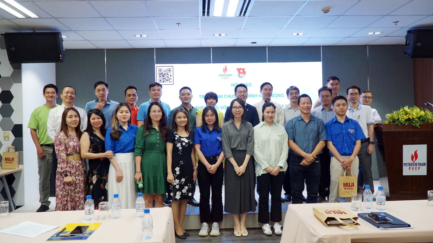 Các đại biểu, CBCNV tham dự Hội thảo