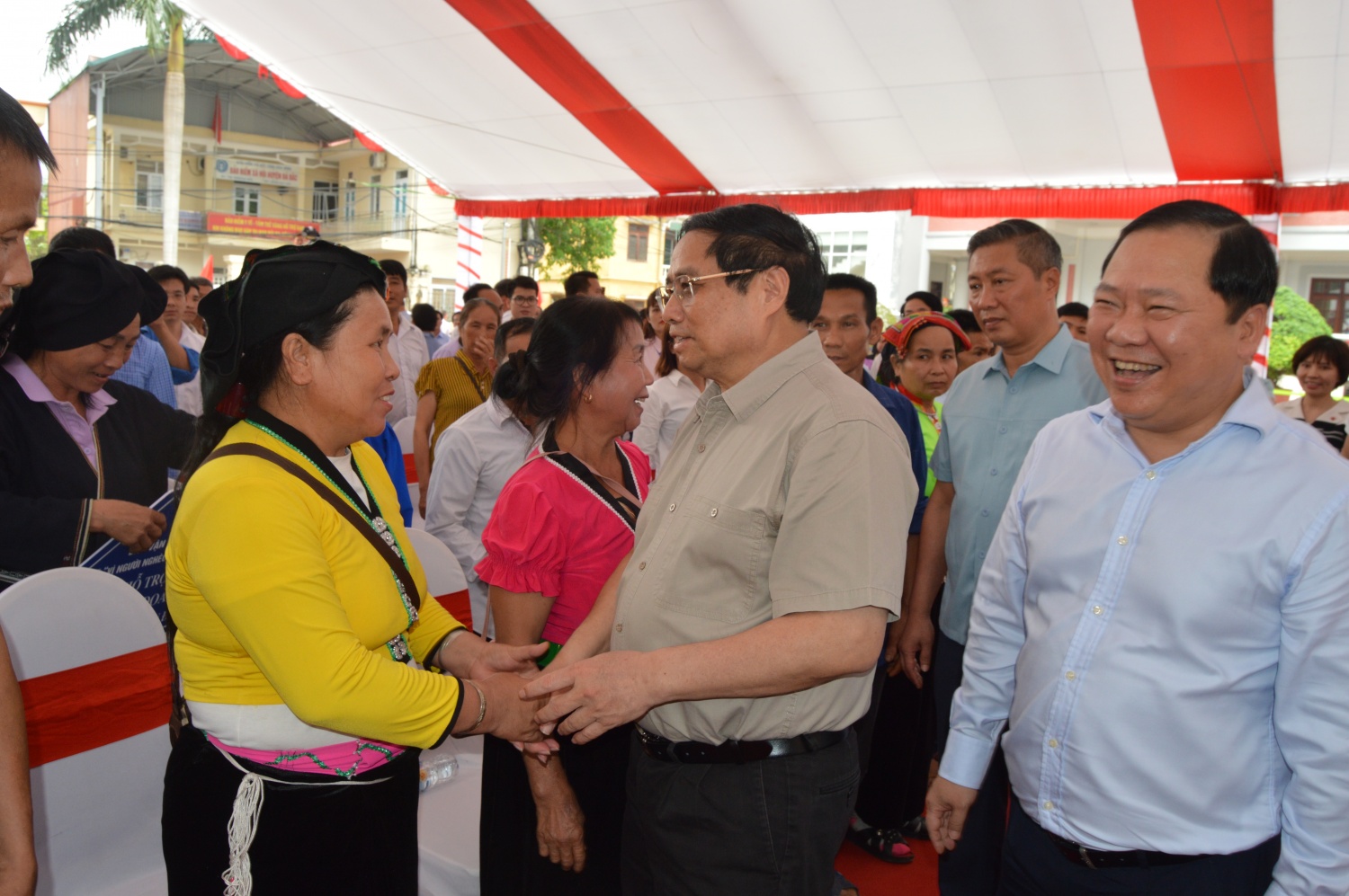 Phát động phong trào thi đua cả nước chung tay "xóa nhà tạm, nhà dột nát"