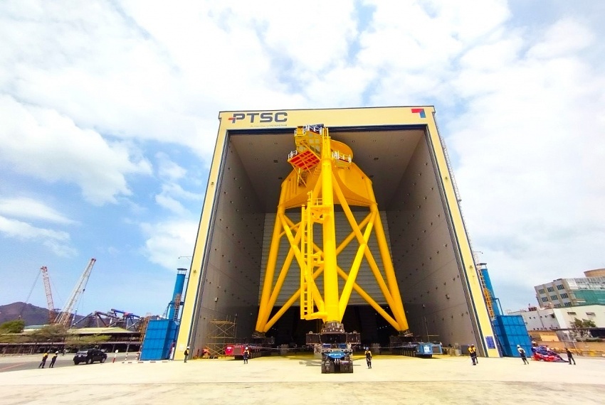 PTSC tổ hợp hoàn thiện chân đế đầu tiên cho Dự án Greater Changhua 2b&4