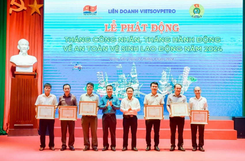 Vietsovpetro tổ chức Lễ phát động Tháng hành động về ATVSLĐ và Tháng Công nhân năm 2024