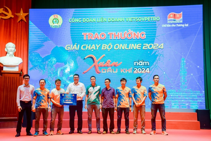 Vietsovpetro tổ chức Lễ phát động Tháng hành động về ATVSLĐ và Tháng Công nhân năm 2024
