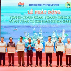 Vietsovpetro tổ chức Lễ phát động Tháng hành động về ATVSLĐ và Tháng Công nhân năm 2024