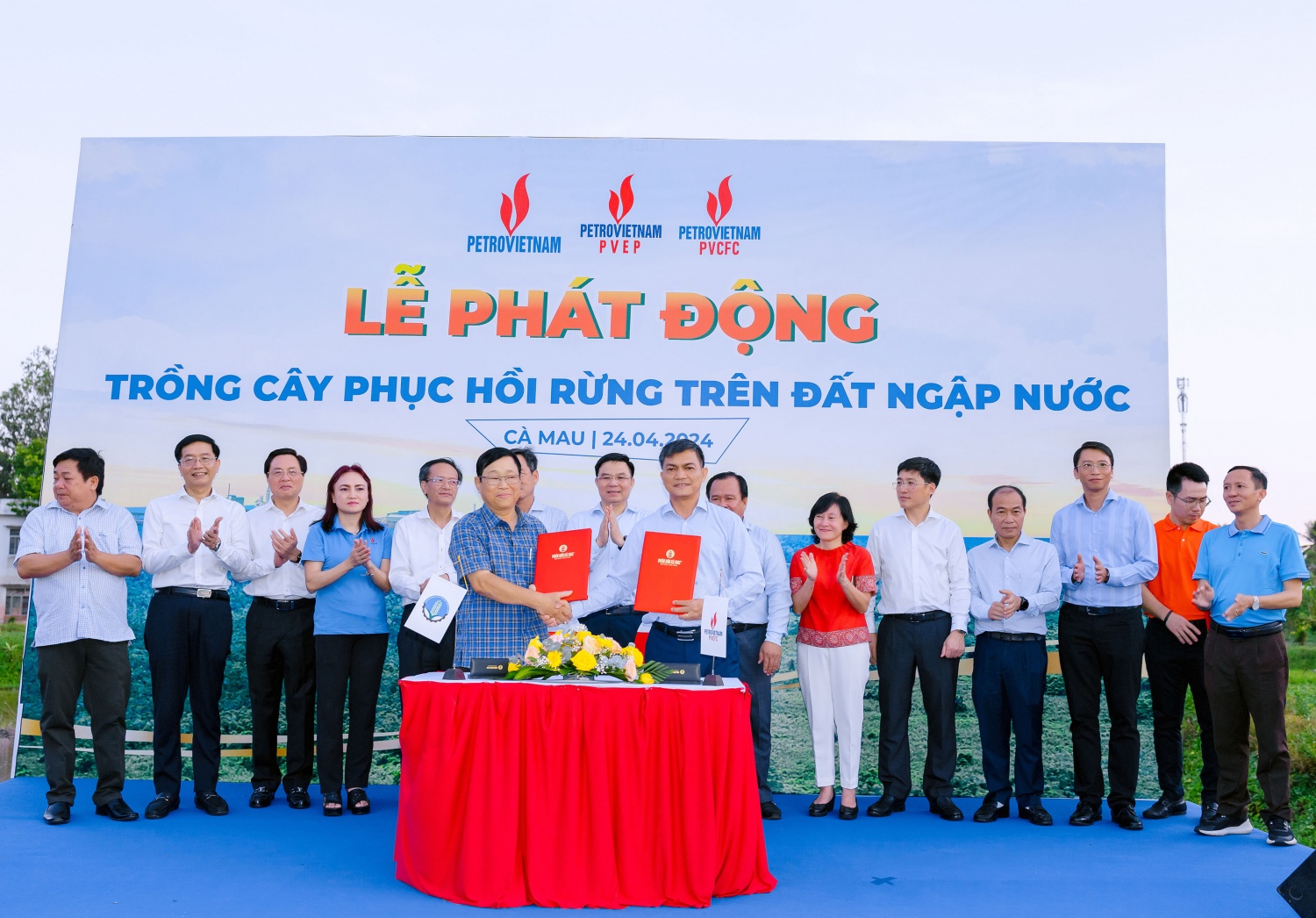 Petrovietnam phát động trồng cây phục hồi rừng trên đất ngập nước