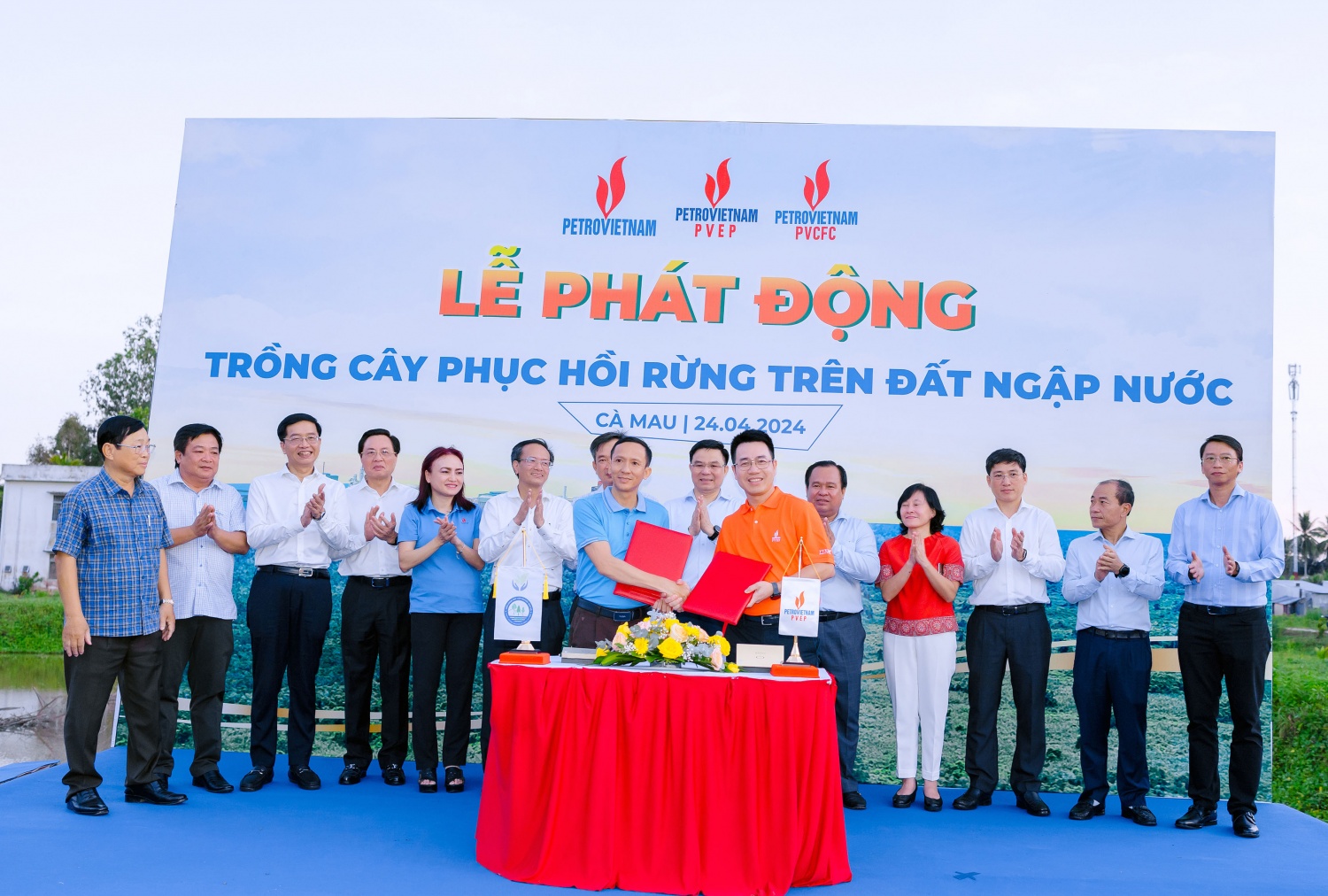 Petrovietnam phát động trồng cây phục hồi rừng trên đất ngập nước